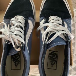 Boys size 4 old school vans